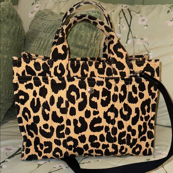 Coach leopard medium cargo tote - Picture 2 of 10